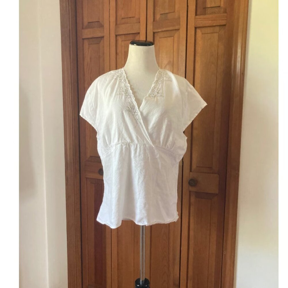 White Blouse With Side Zip, Size 2X